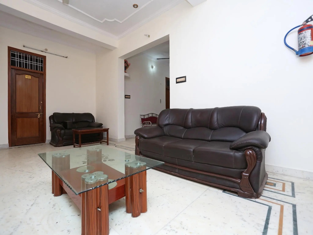 OYO 19171 Hotel Loknath Inn