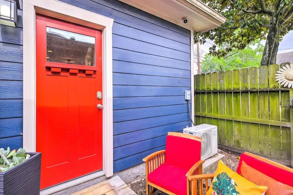 Central & Cozy Houston Studio - Pets Welcome!