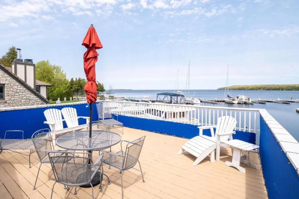 Harbor Guest House