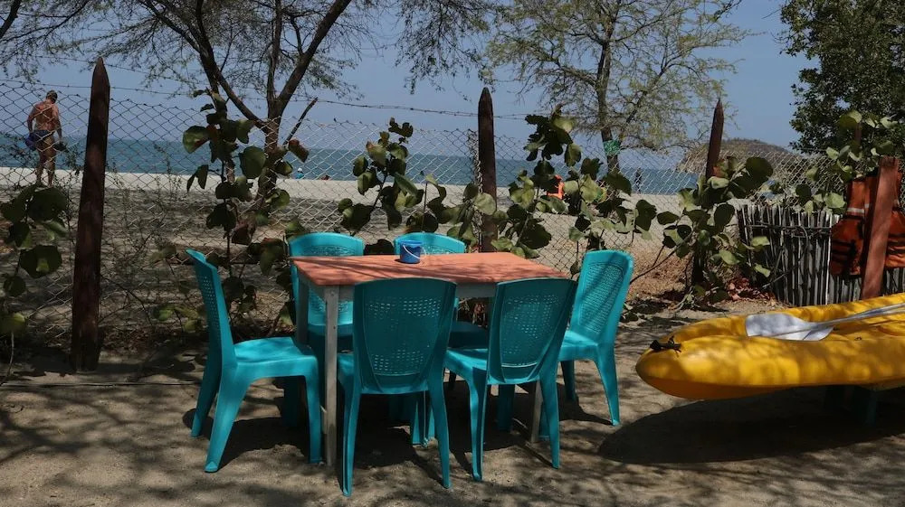 Playa del Ritmo Beach Hostel & Bar