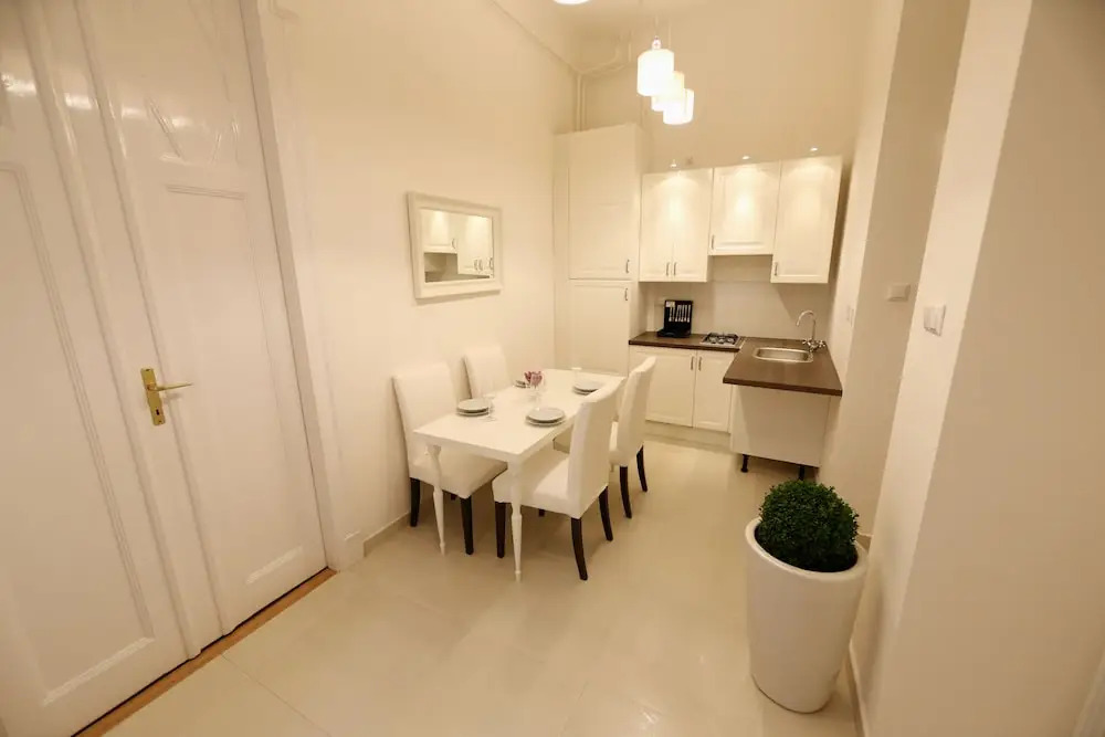 Dfive Apartments - Fashion Street