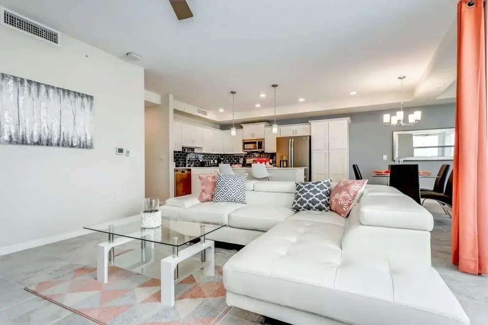 Amazing Story Lake Brand New Condo 2 Bedroom Townhouse by Redawning