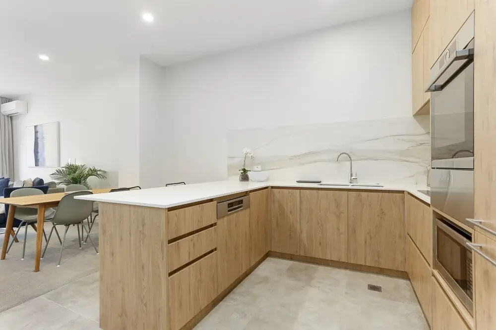 2 Bedrooms On Hobson Street With Carpark - By Urban Butler