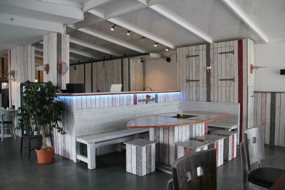 Saladar Suites Boutique