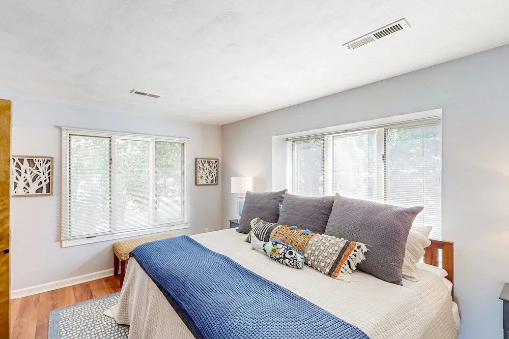 Another Tequila Sunrise - Lakefront Condo W/breathtaking Views & Wheelchair Accessibility