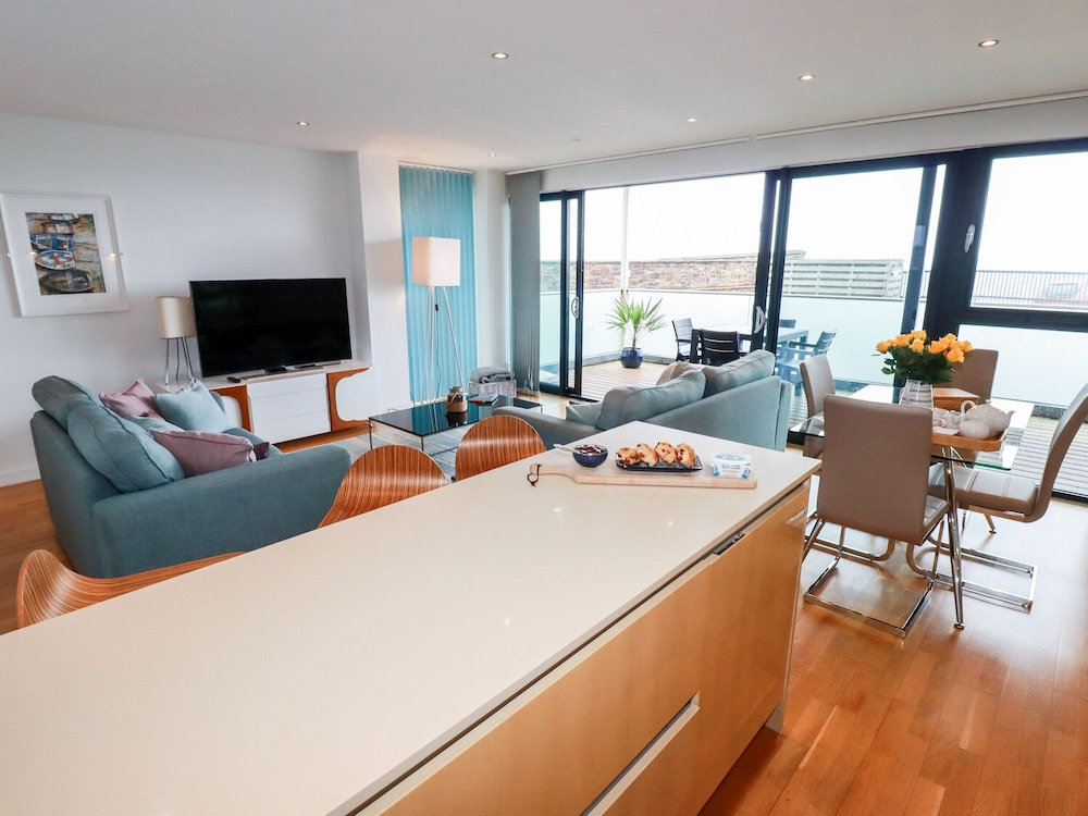 Fistral Pearl