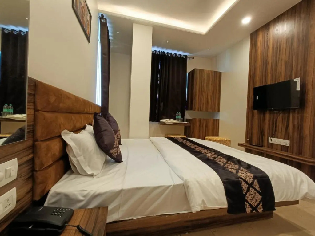 Maruti Group Of Hotels - Vrinda Inn