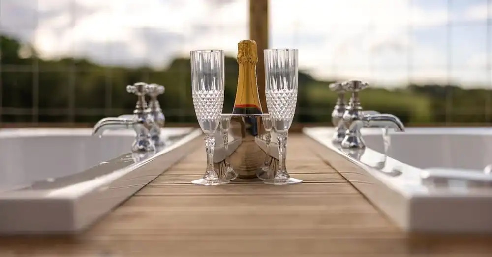Luxury Safari Lodge-Sleeps 4 6-Deer Park-Dogs Ok
