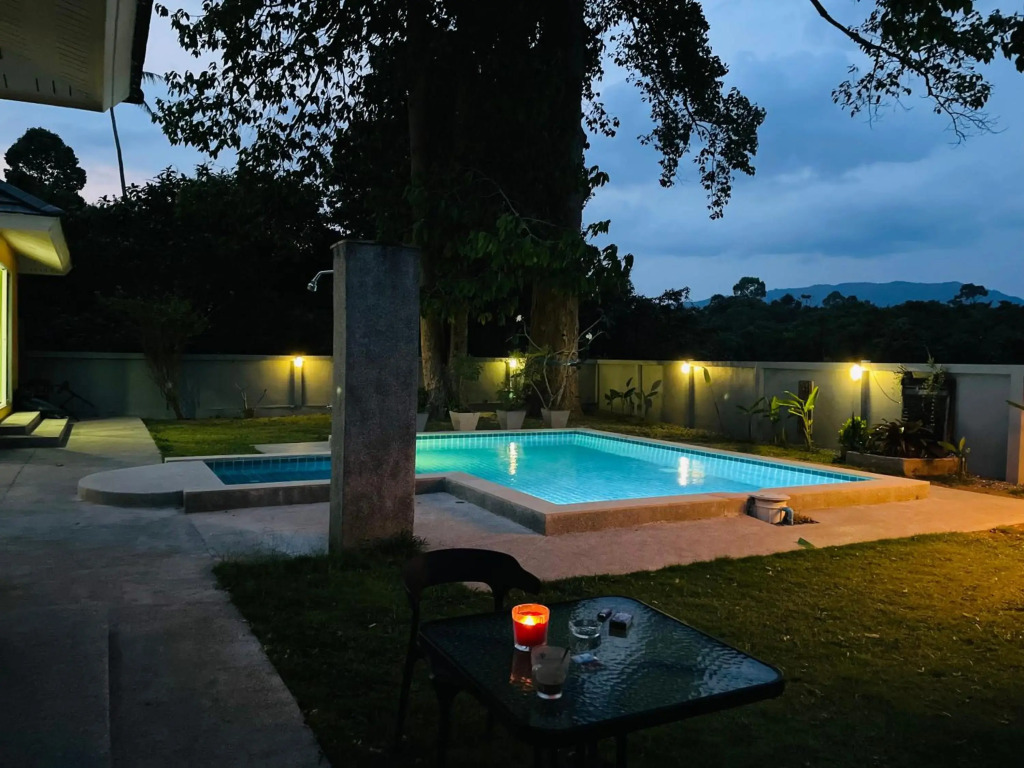 Khanom Garden Suite