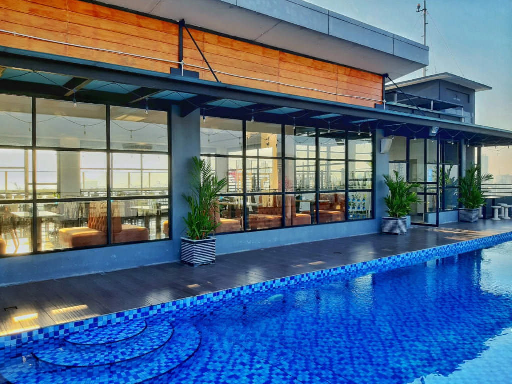 Surabaya River View Hotel
