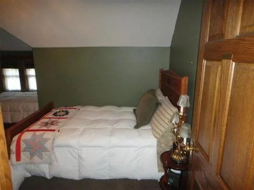 The Victorian Tudor Inn