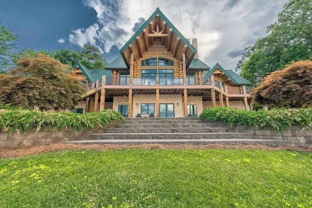 Azalea Retreat- The Lodge by Avantstay Best View
