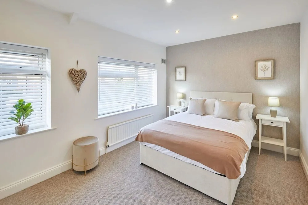 Host & Stay | Newsam Crescent