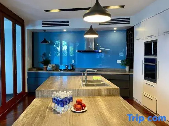 Luxury Villa  5 bedroom & private pool ( near My Khe Beach)