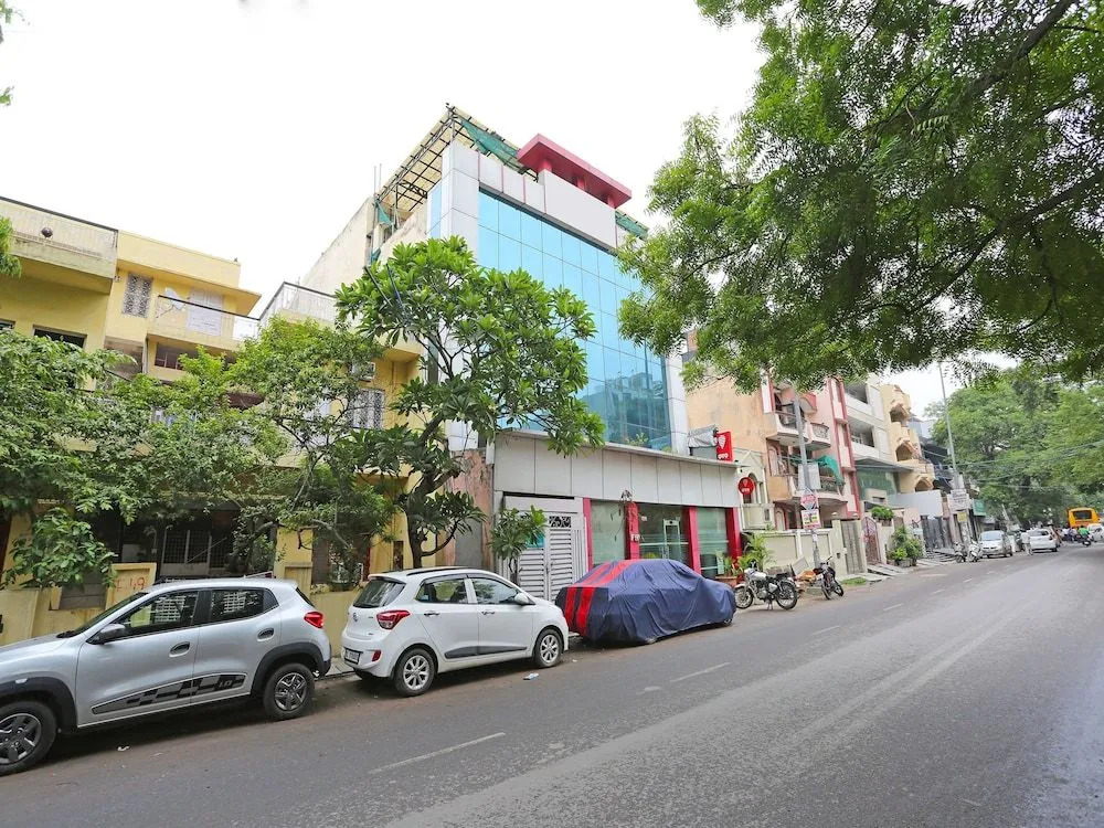 OYO 526 Hotel Asees Inn
