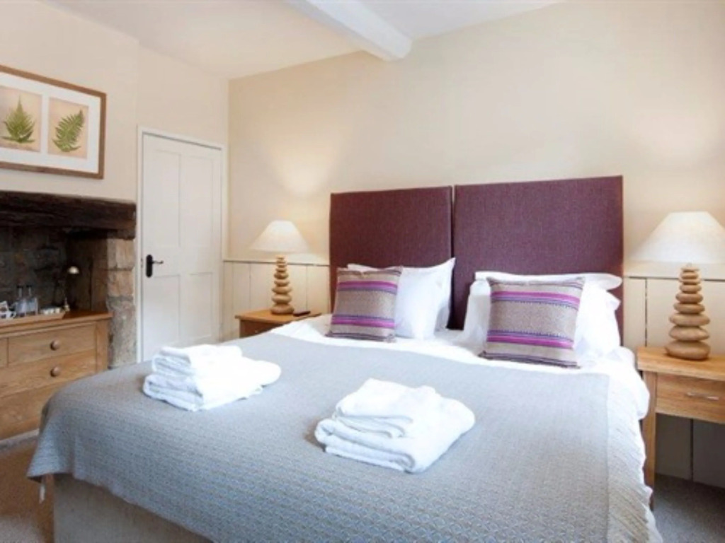 The George Inn & Plaine