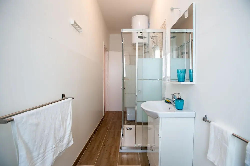 Home Hotel - Transiti 21