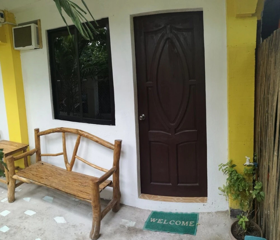 Guannas Place Rooms & Restaurant