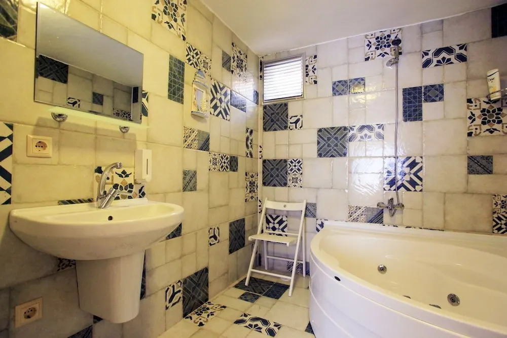 Alsancak City Hostel