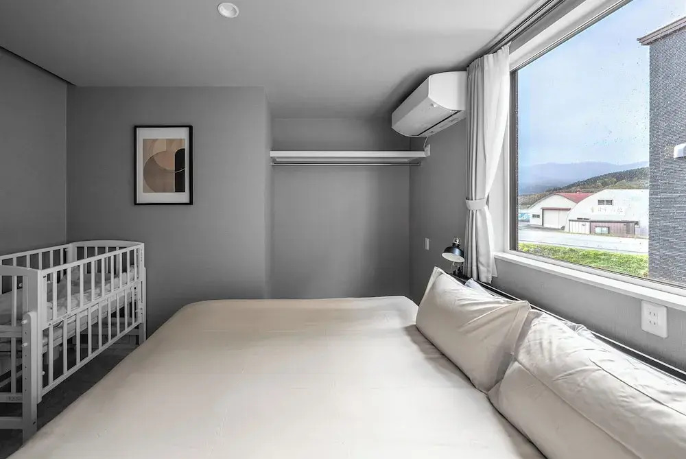 Frovia Yig Villa