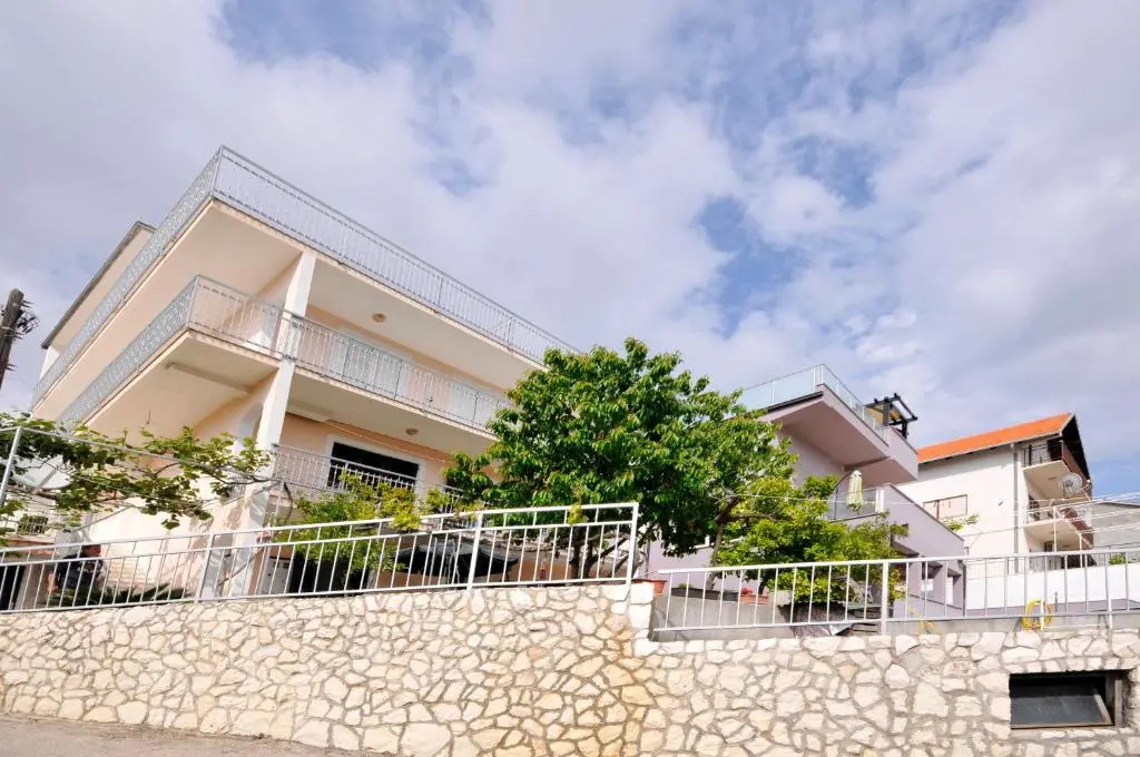 Apartments Miranda