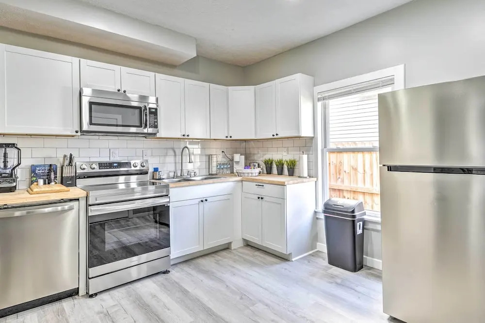 Pet-friendly Indianapolis Townhome w/ Yard!
