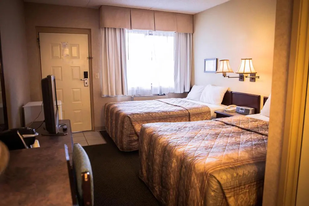 Langley Hwy Hotel