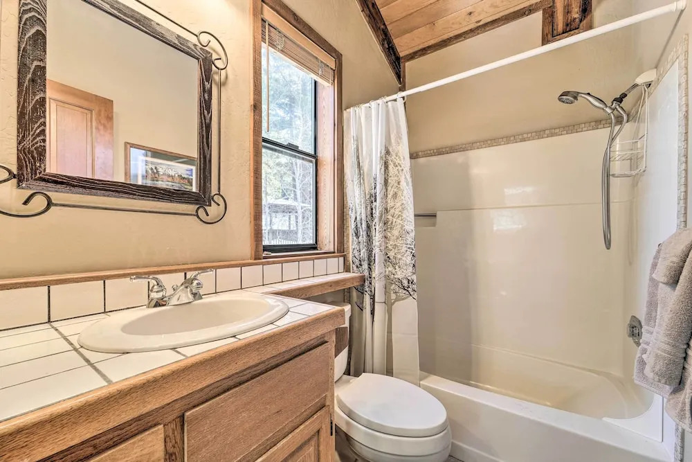 Shuttle to Ski Resort: Northstar Home
