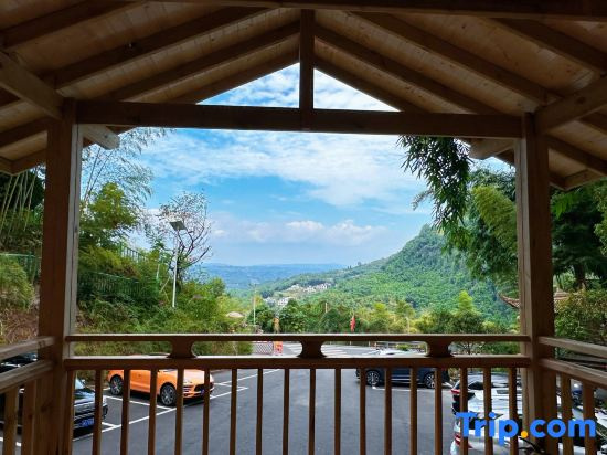 Bamboo Grove Courtyard Hainans Home Homestay