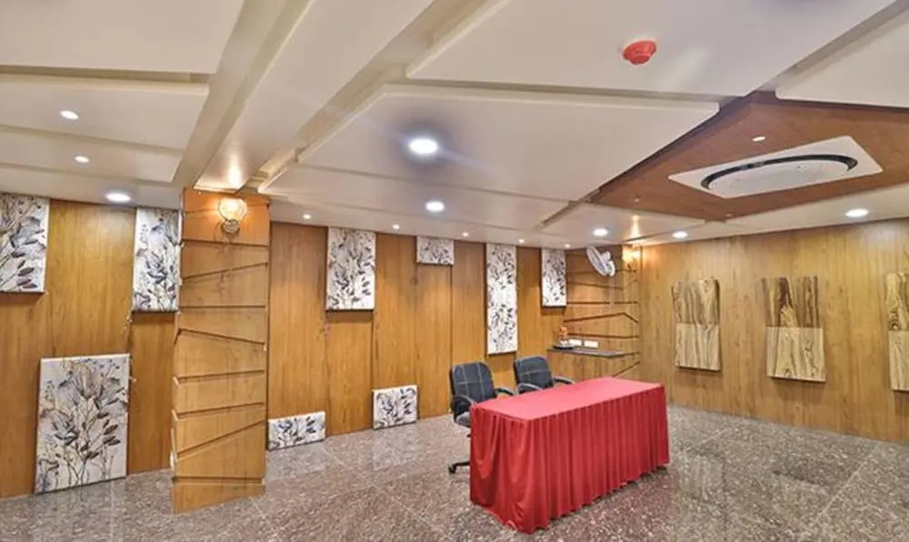 Fabhotel Prime Candle Wood