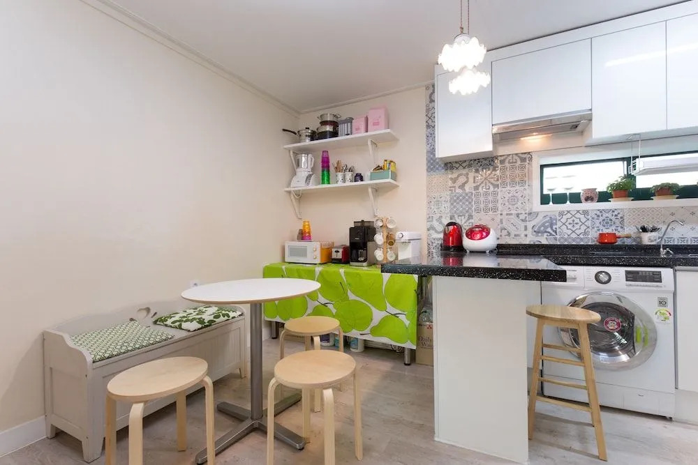 Lian Guesthouse - Hostel