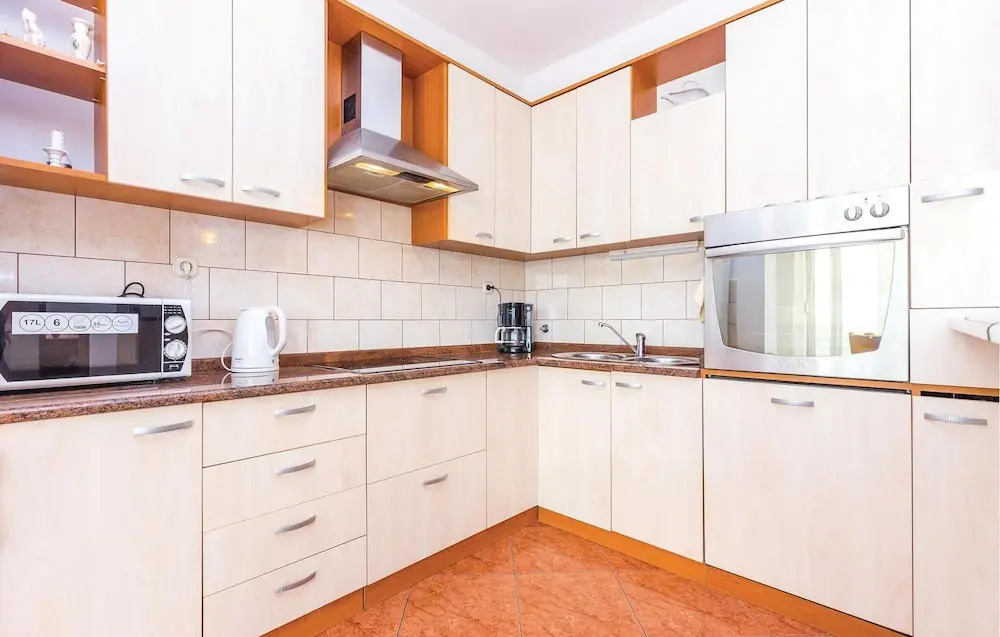 Amazing Home in Novi Vinodolski With Wifi and 4 Bedrooms