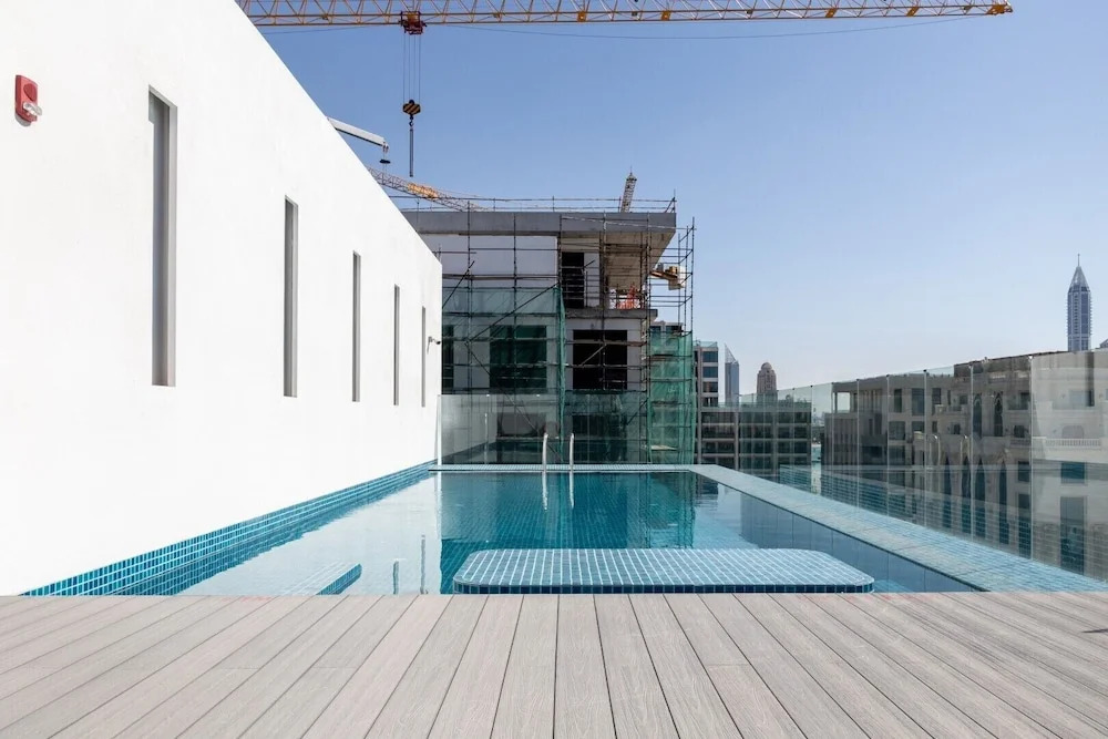 Mesmerizing Upscale 1BR Apartment in Soho Palm Jumeirah