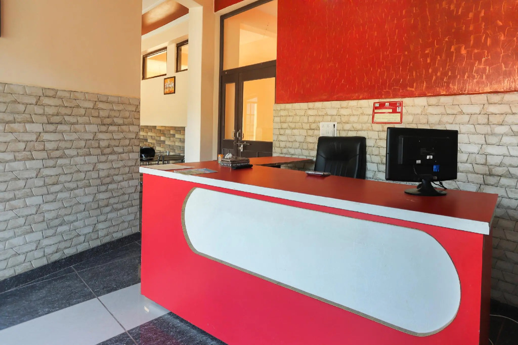 OYO 67358 Hot Spring Hotel And Restaurant