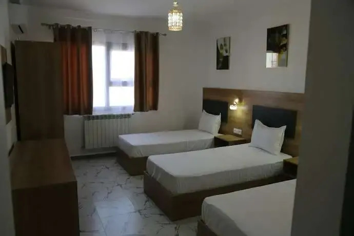 Infinity motel
