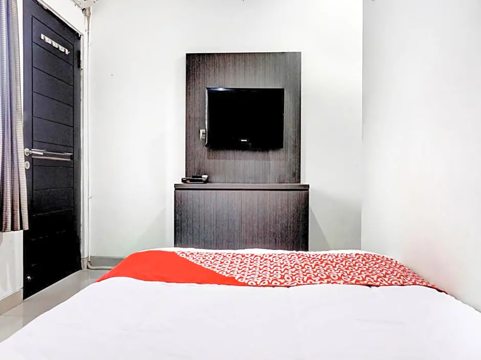 OYO 90438 Mampang 34 Residence