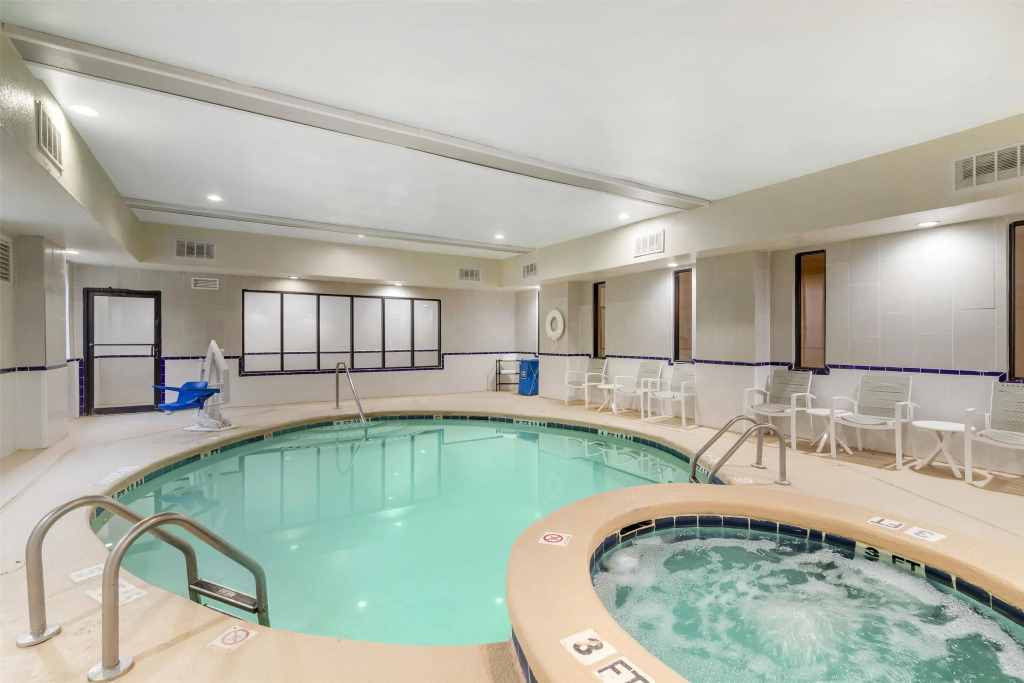 Best Western Plus Richmond Hill Inn