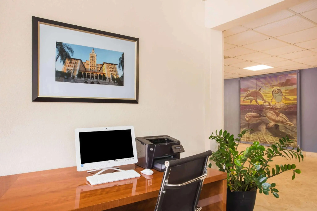 enVision Hotel Miami International Airport