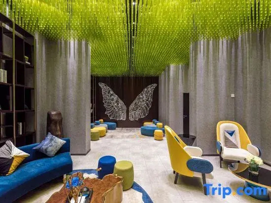 Suyi Cinema Resort Hotel Apartment (Global Harbor Weiran)