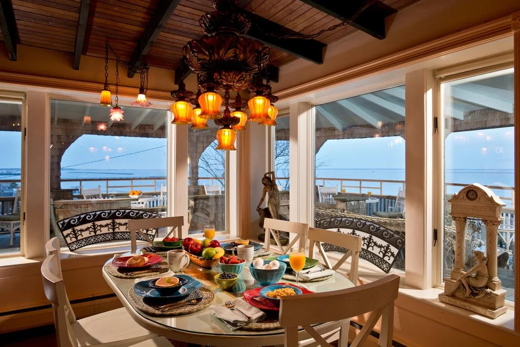 Lands End Inn
