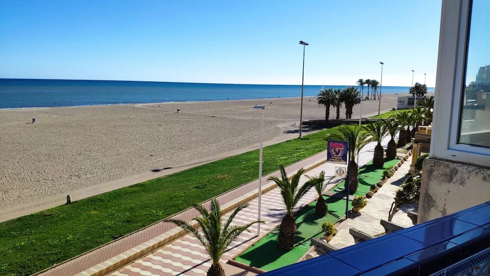 Two Bedroom Apartment on Front Line Of The Beach