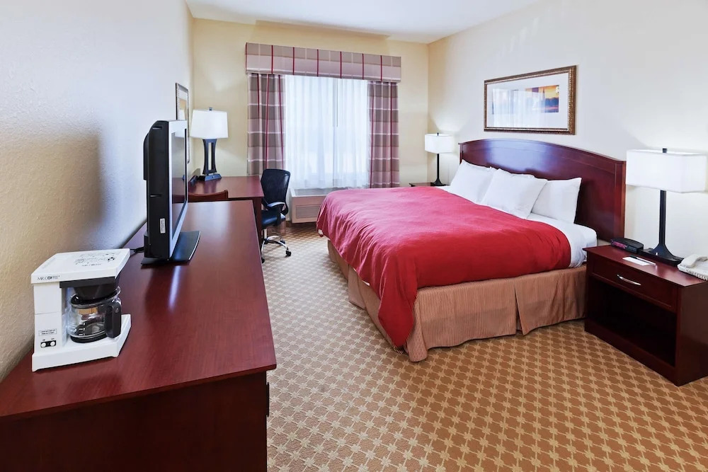Holiday Inn Express & Suites Tulsa-Catoosa East I-44