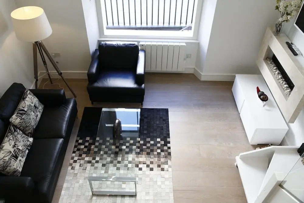 3B Princes Square Luxurious Wonderful Double Bed Apartment