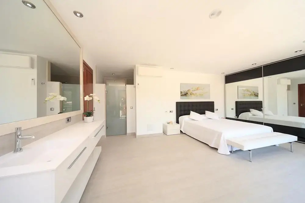 Villa - 4 Bedrooms with Pool, WiFi and Sea views - 108773