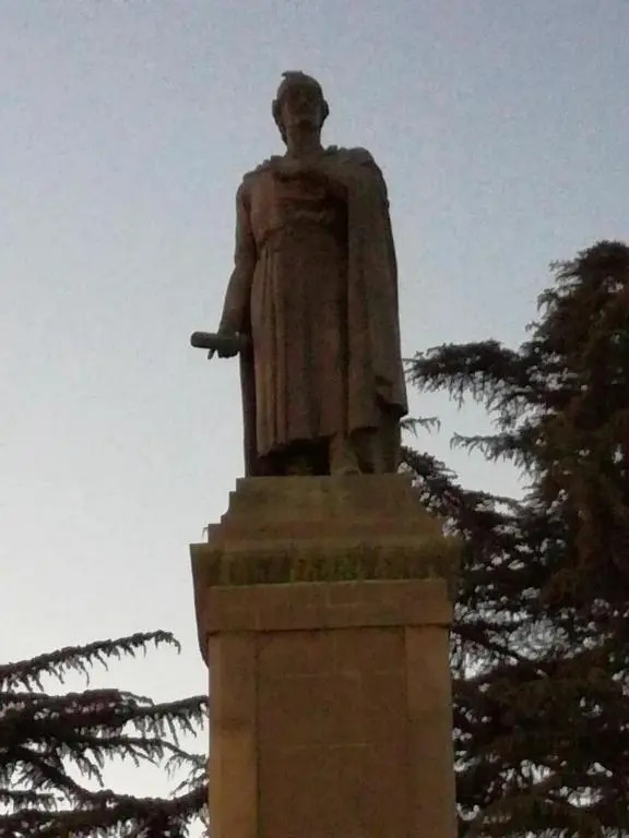 200 metres from Rustaveli avenue