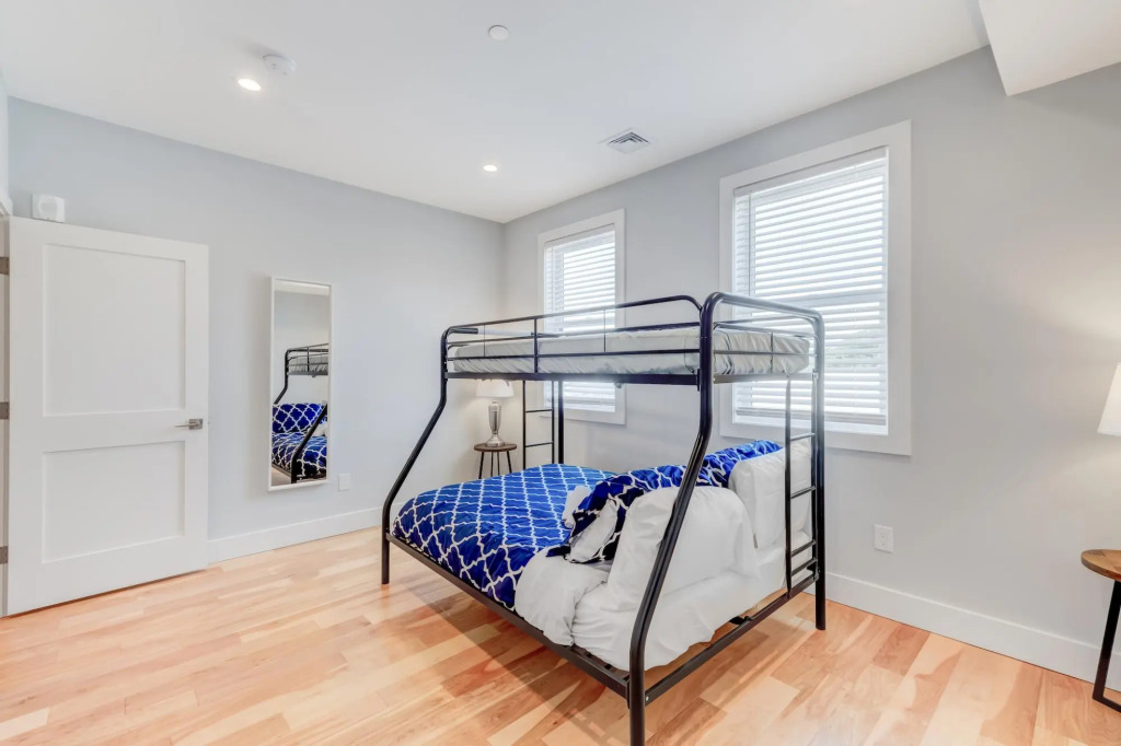 Luxury 3BD/2BA Near Logan Airport and T station