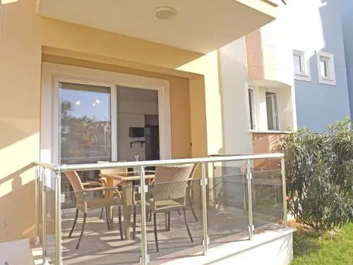 Ivy 1 Apartment