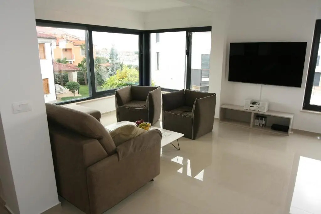 Penthouse No6