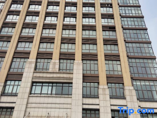 Xiushan Lake View Holiday Inn (Ma'anshan Xiushan Lake Park High-speed Railway Station)