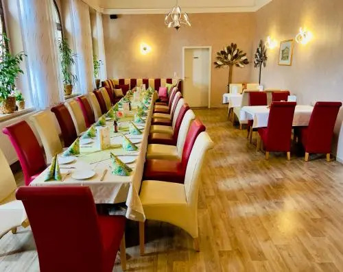 Traditionsgasthaus Goldener Löwe Riesa Restaurant & Pension